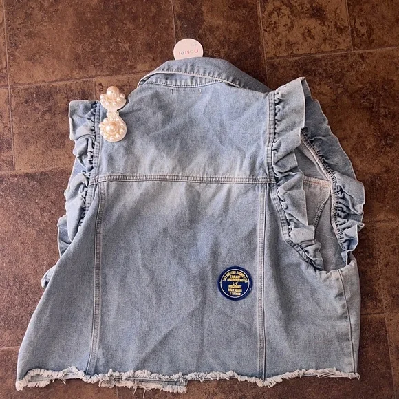 Denim women Jacket with Patches and Ruffle Sleeves - Picture 5 of 5